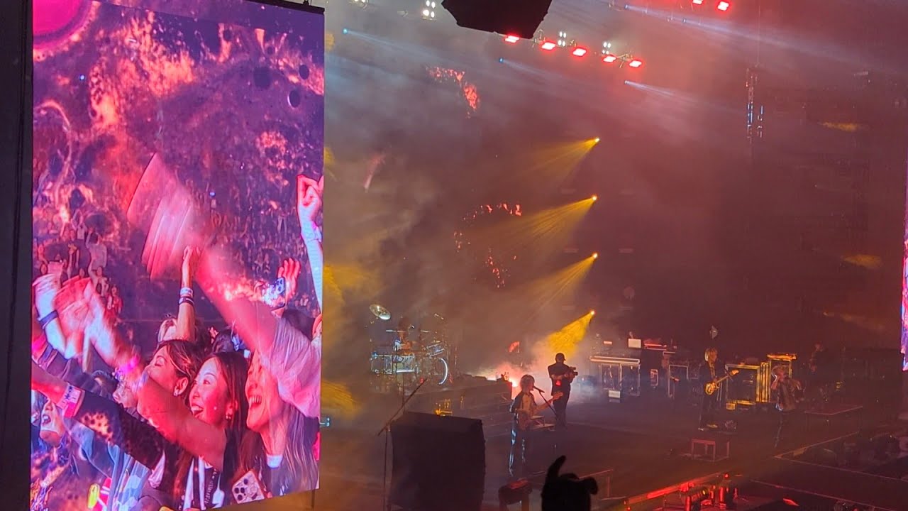 One Ok Rock #8 Renegades