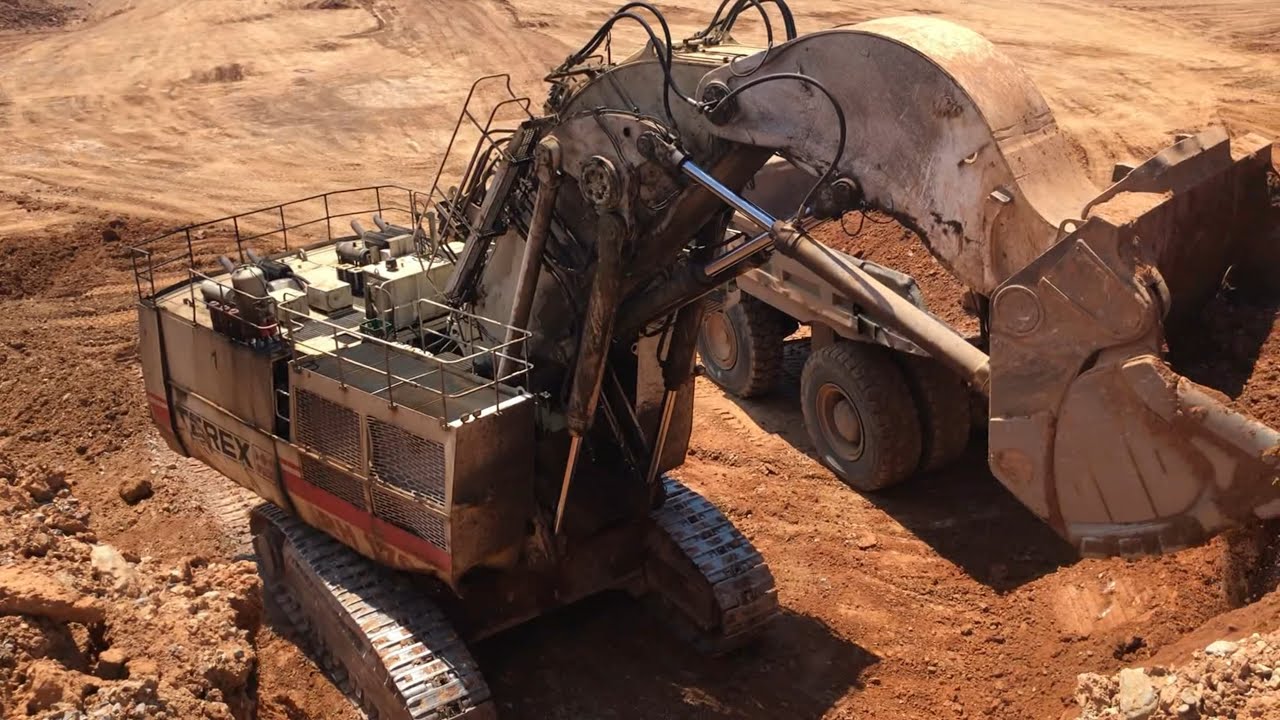 Terex RH170 Front Shovel Excavator Loading Hitachi Dumpers EH3500