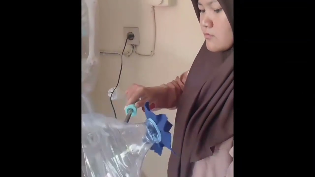  Praktikum Pembuatan Tanaman Hidroponik Tugas Biologi Kelompok 6 XII-3 SMAN 1 SOOKO