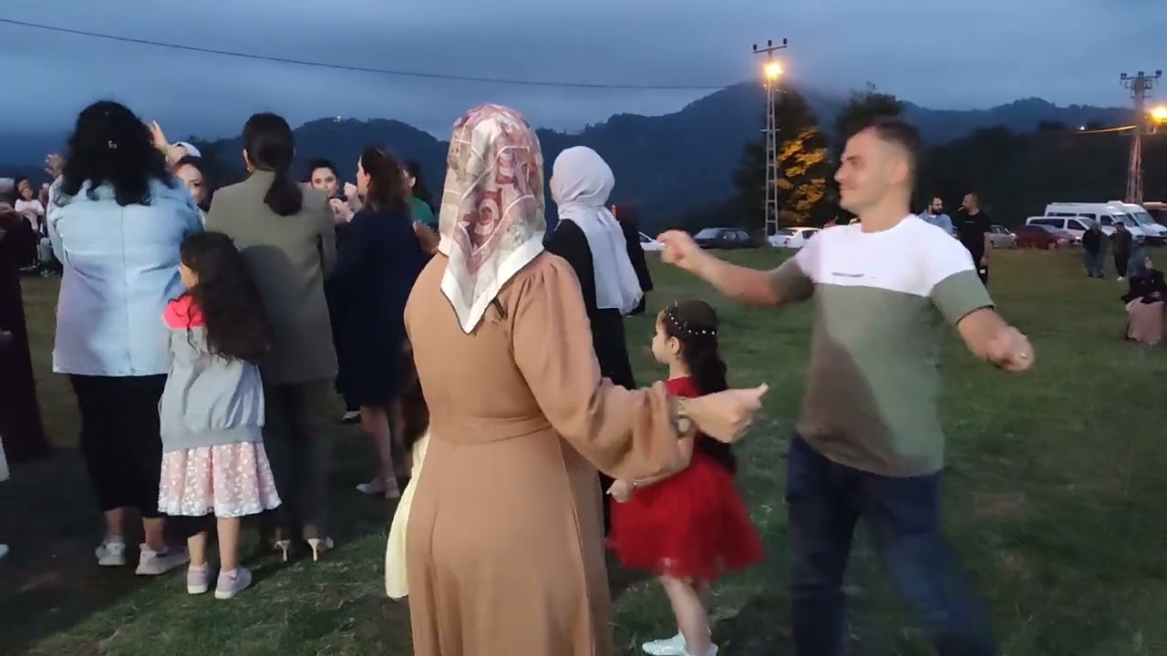 NESLİHAN KABANIN KINA DÜĞÜNÜ OYUN HAVASI ÇİFTE TELLİ OYUN HAVALARI 