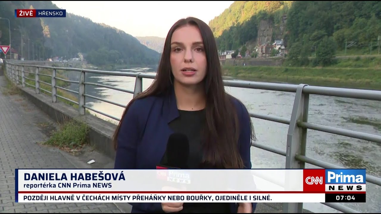 U Hřenska se rozhořelo jedno ze skrytých ohnisek, do Česka se vrací hasicí letadla z Itálie
