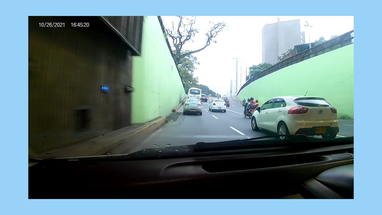 atravesando el túnel mundialista cali valle del cauca Colombia