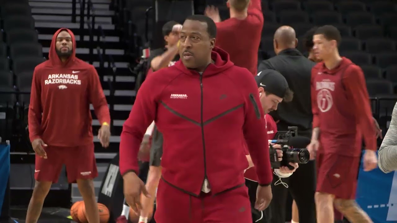 Sights and sounds from the Arkansas Razorbacks open workout at the NCAA Tourney in Portland