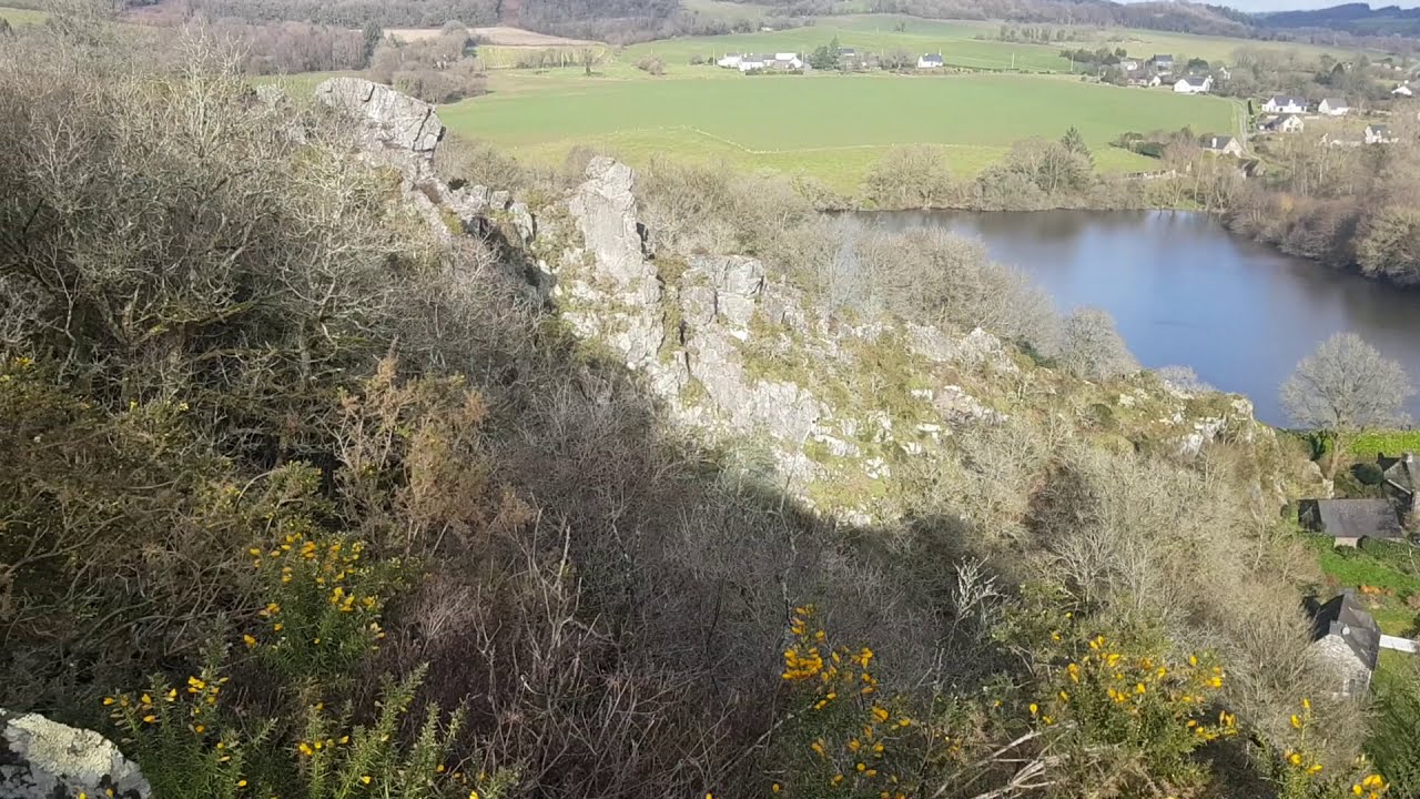 vue panoramique de la vallée du poulancre à saint Gilles vieux marché