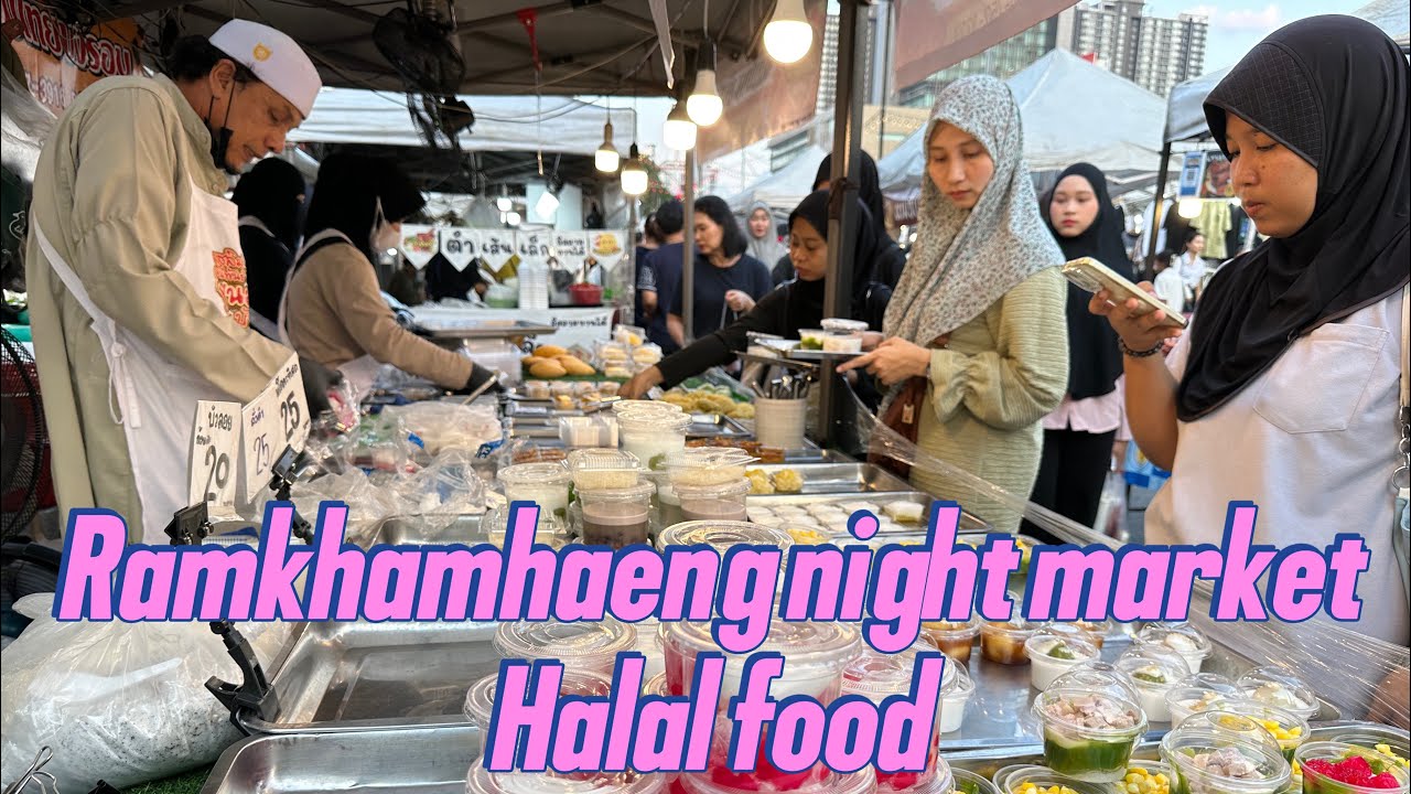 Thai🇹🇭 : Thai street food Ramkhamhaeng night market in Bangkok.
