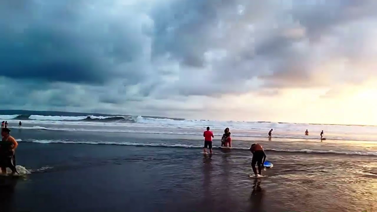 Atardecer en Bali, Indonesia