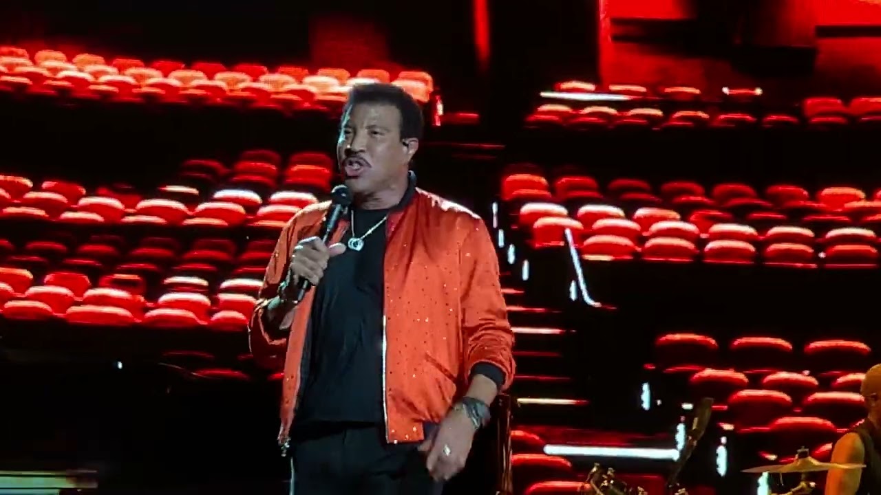Stuck on You - Lionel Richie - Budweiser Stage