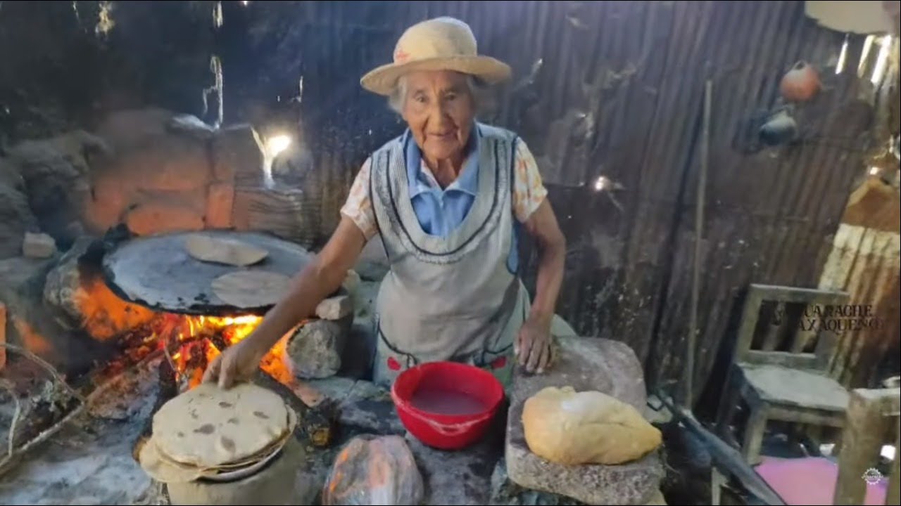 Deliciosas tortillas de trigo 😋 las que prepara Tía Regina.