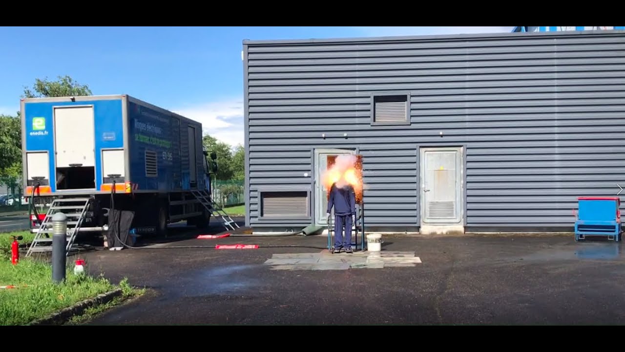 Sensibilisation aux risques électriques par le Camion court-circuit d'ENEDIS