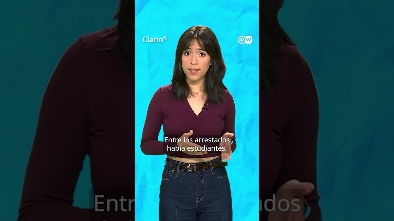 J&oacute;venes en las calles de Paraguay por el hartazgo social