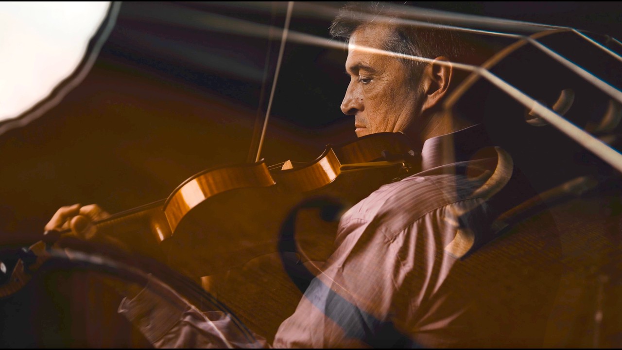 Michel Willi plays Vals Venezolano No. 3 by Antonio Lauro