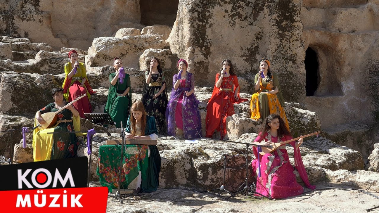 Kardeş Türküler, JinMa - Kirasête Meles E (Dengê Qedîm Konserên Amîdayê)