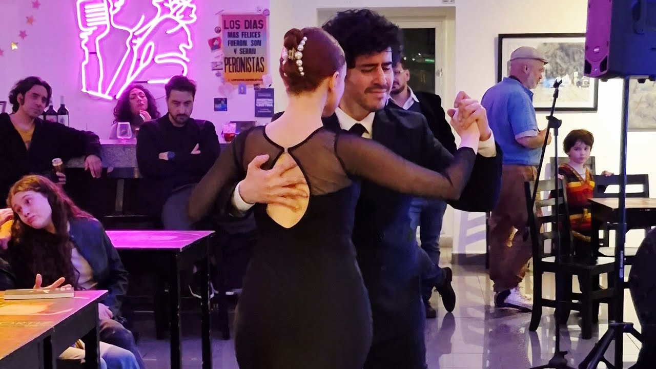 Alejandro & Kelly dance Milongueando En El 40 with Pa Que Bailen at the Feria del Libro Peronista
