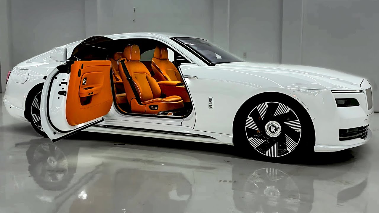 Rolls Royce Spectre 2025 — самое роскошное электрическое купе!