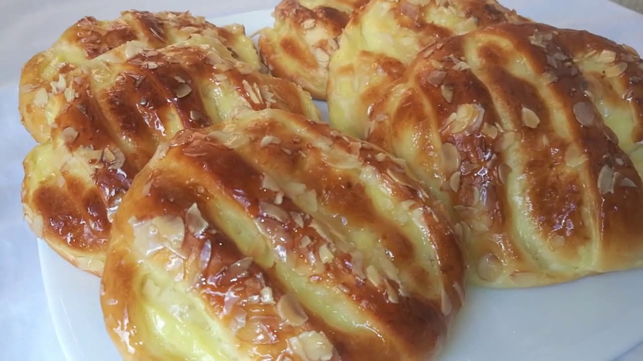 بريوش قطني بملعقة زبدة واحدة و بحشوة الكريم باتسيير خفيف وهشيش