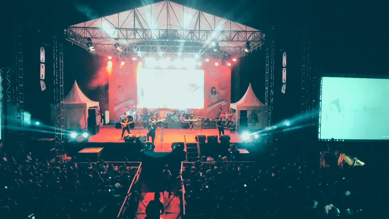 Bento - Iwan Fals (Moossa Cover Festival Crooss Border Konser Musik Malaka 2019)