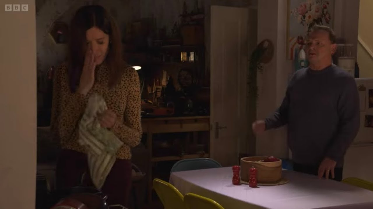 EastEnders- Billy tells Bea to leave the kids to him and Honey and to back off (19th March 2026)