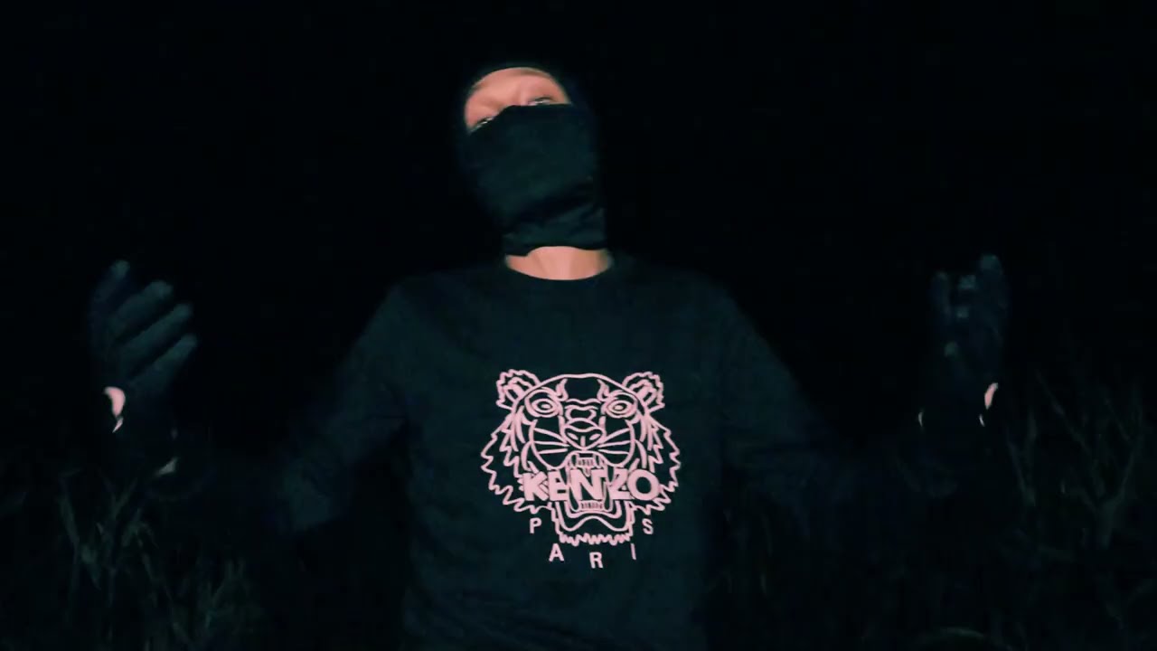 Kmi 262 - SANTA (Clip officiel)