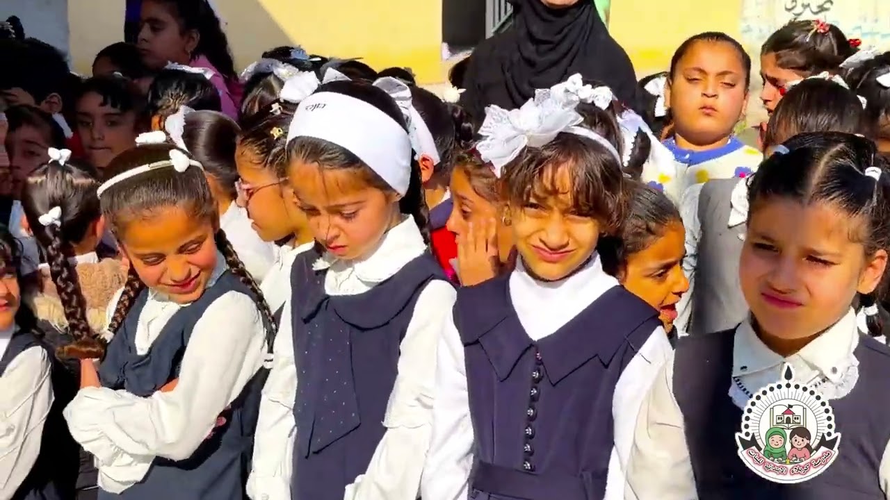 رفع العلم يوم الخميس مدرسه كربلاء ❤️