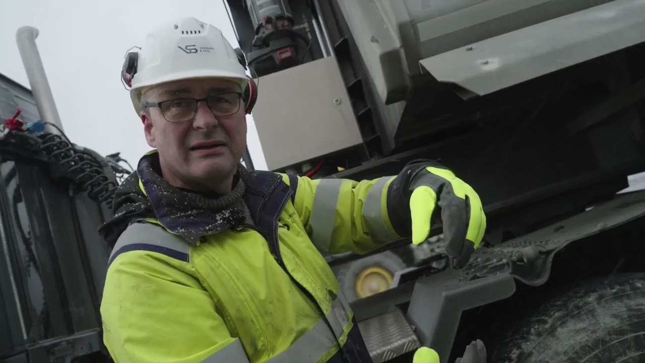 100 tonn opp bratte bakker: Spesialbygde Volvo FH16 750