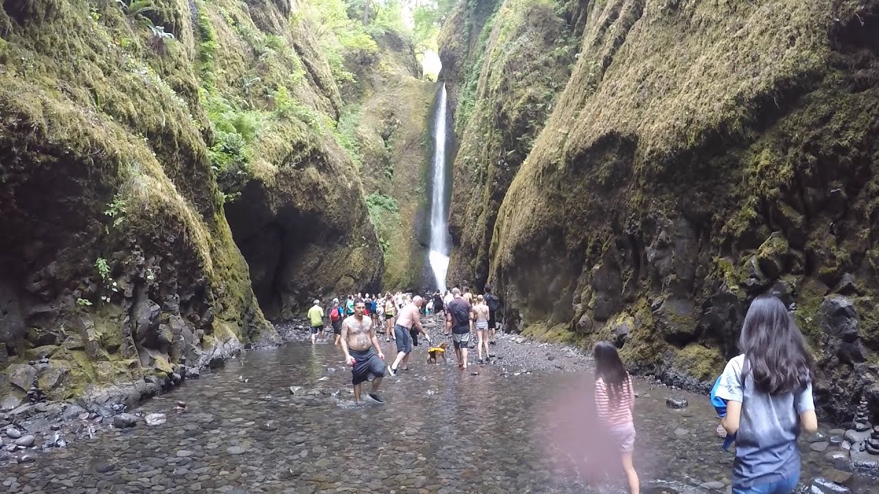 Hiking Oneonta Gorge in Columbia River Gorge