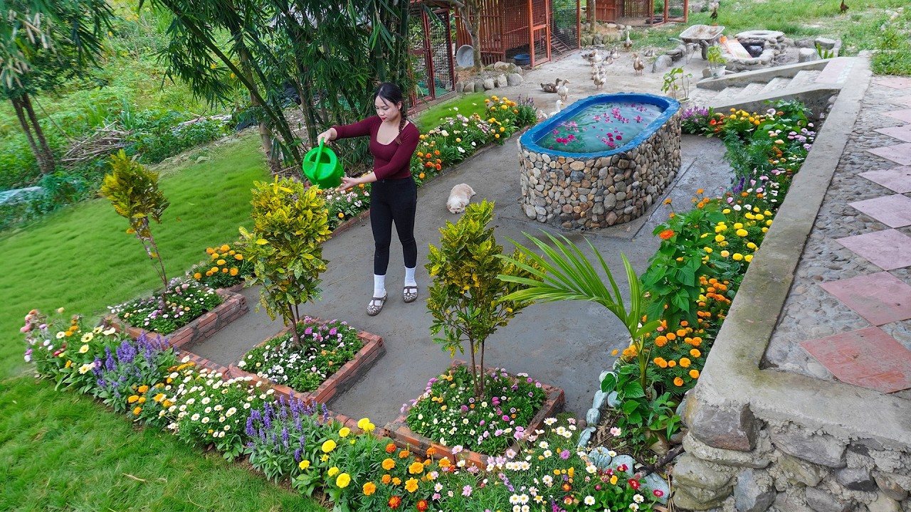 Pour Concrete Yard Around The Outdoor Bathtub, Grow Flowers And Ornamental Plants Around The Yard