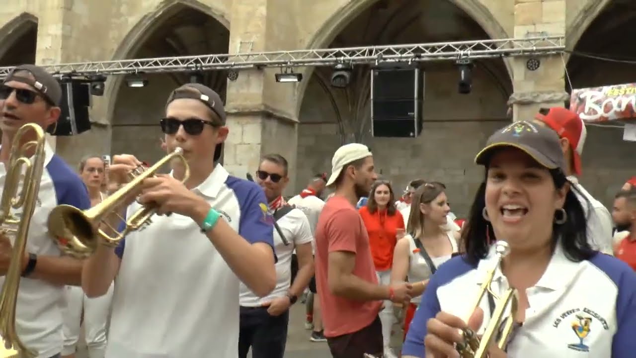 LES FÊTES DE MAULEON  par la banda LES VERRES LUISANTS, sous les Cloitres, CONDOM 2022