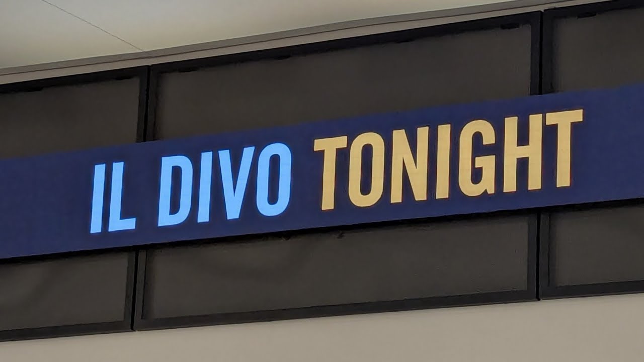 #ildivo  by night  OLG Stage Niagara Falls on 11/10/2025.  Full #concert . Fantastic music !