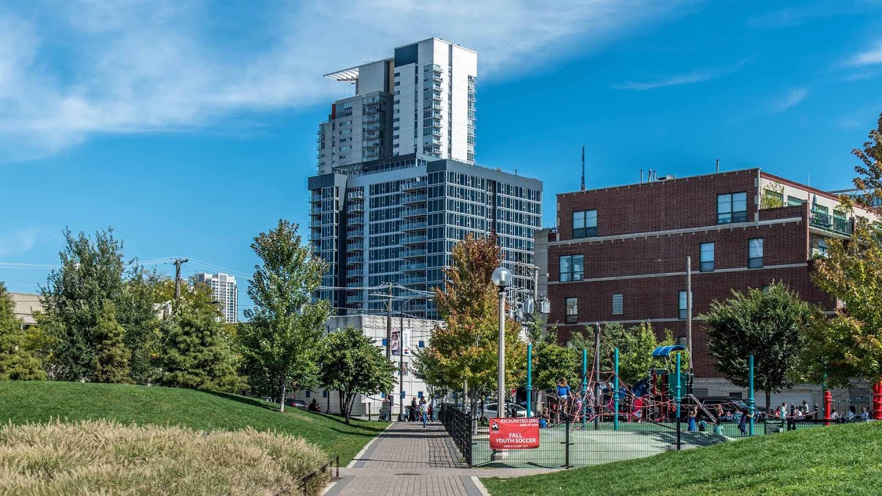 Tour Gateway West Loop apartments in Chicago's hottest neighborhood