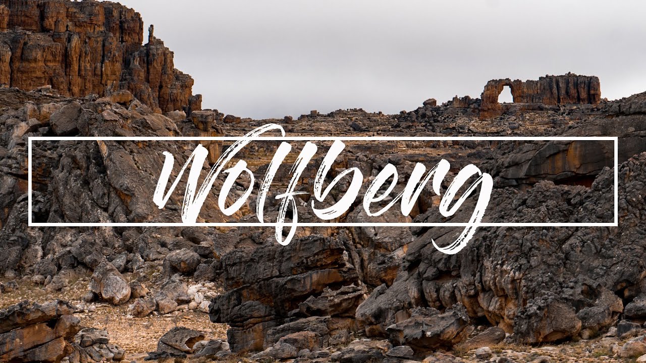 Hiking to Wolfberg Arch