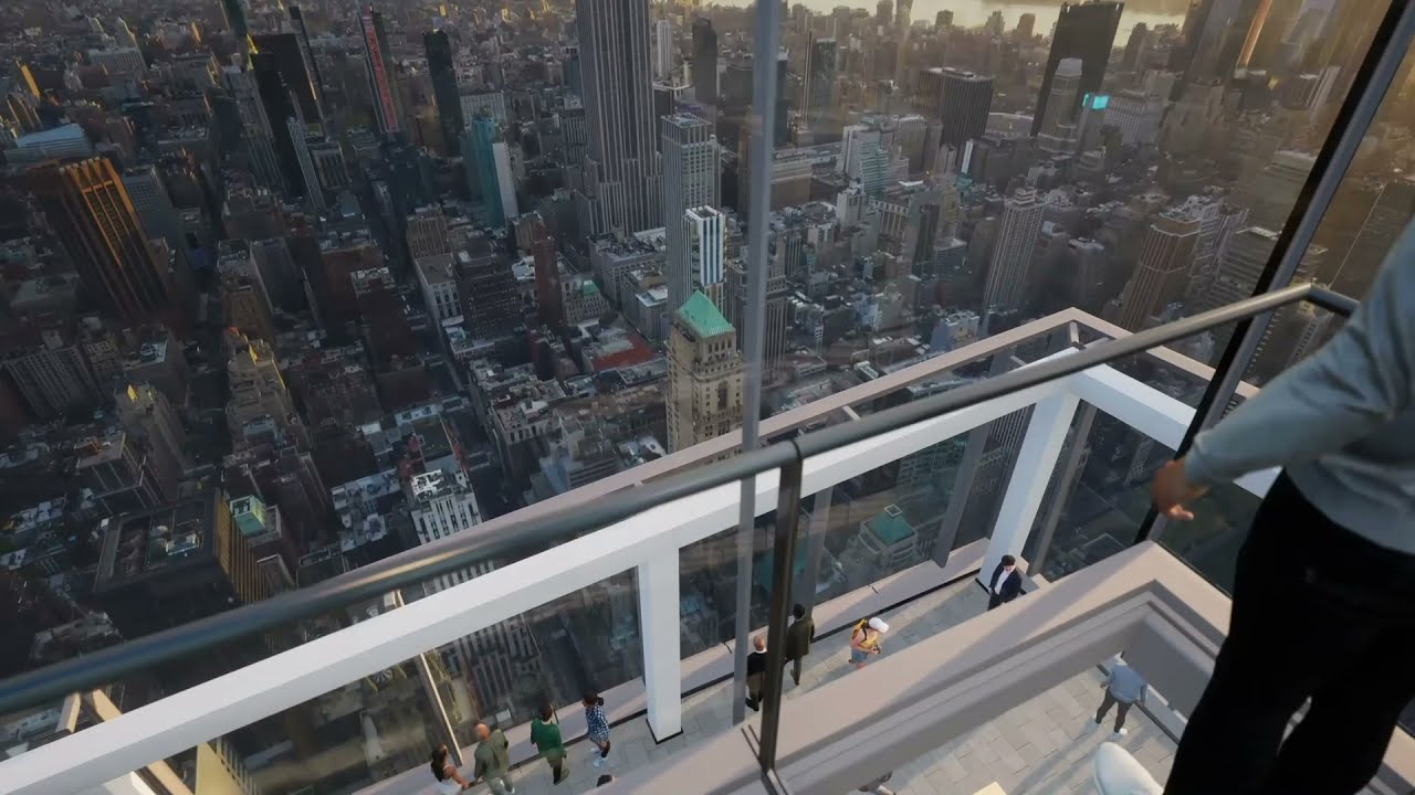 Outdoor Elevator at Summit OV