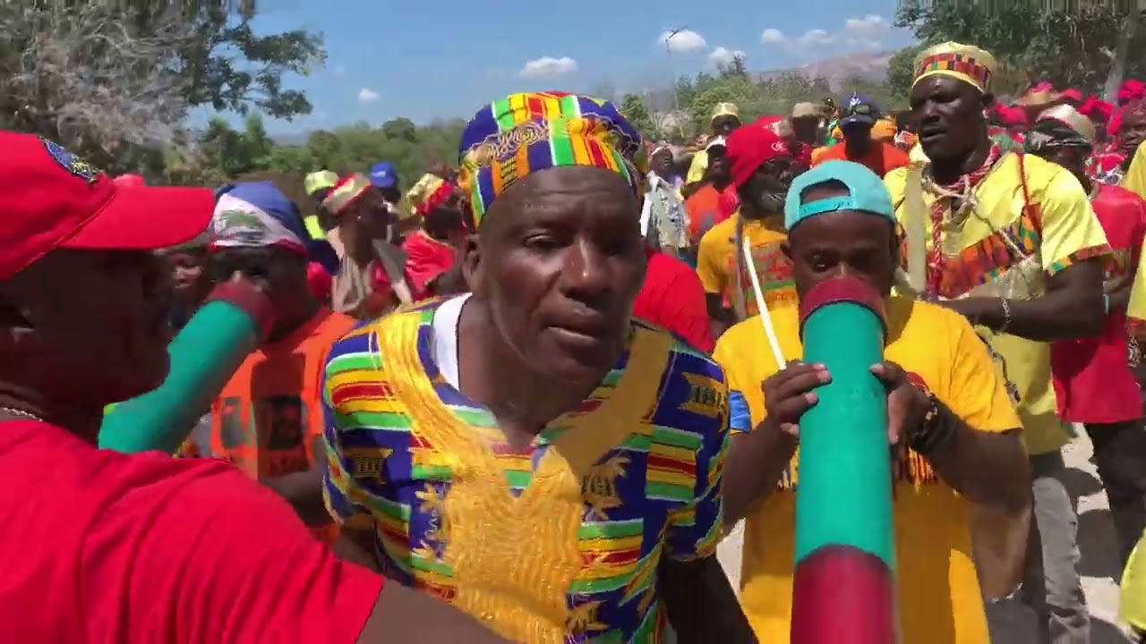Bann Saint André Paul de kayon ap desann pral pran kafou wout nèf ba kayon