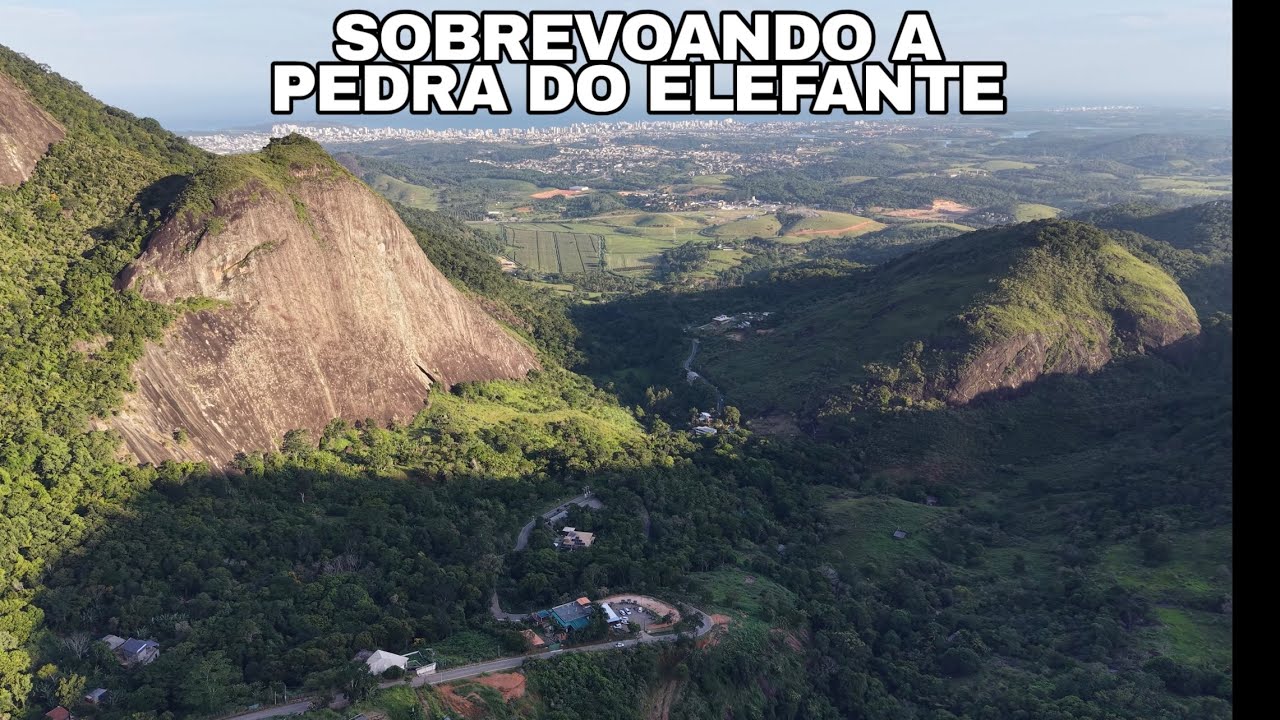 VOO POR CIMA DA PEDRA DO ELEFANTE- BUENOS AIRES, GUARAPARI-ES. MUITOS RESTAURANTES E CAFETERIAS 