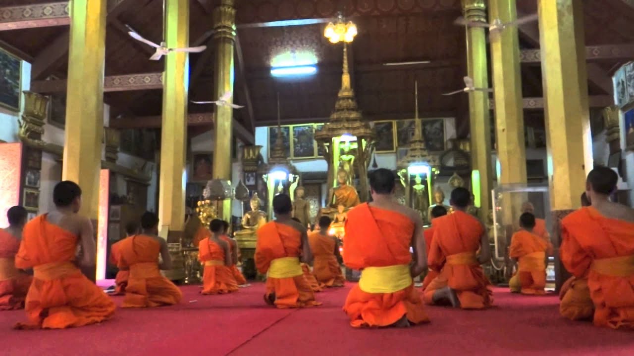 Life of the monks Laos april 2013