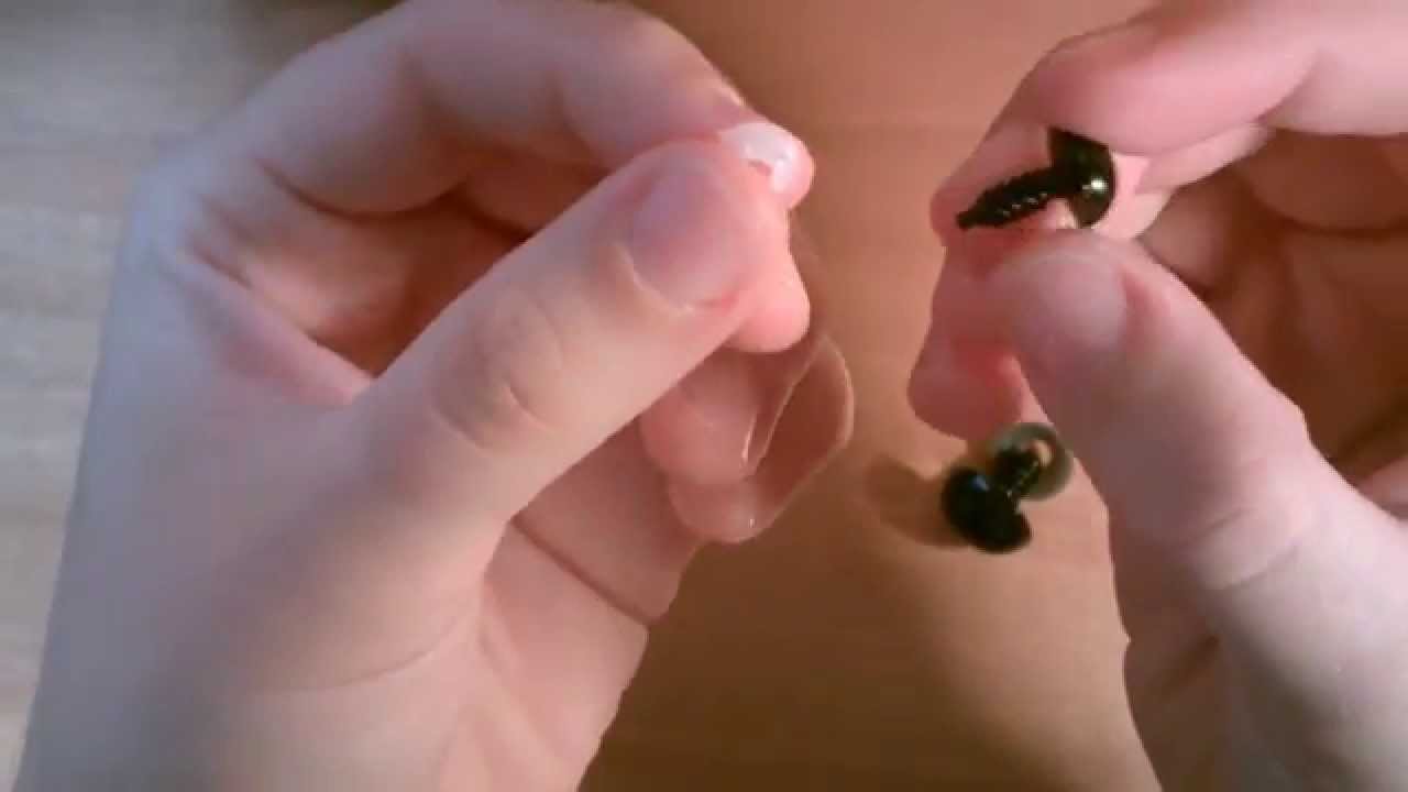 Como poner ojos a los amigurumis