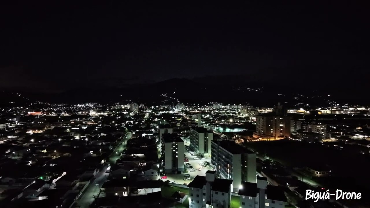 Primeiro Vôo a noite Neo V2 Bairro: Praia João Rosa, Biguaçu - SC