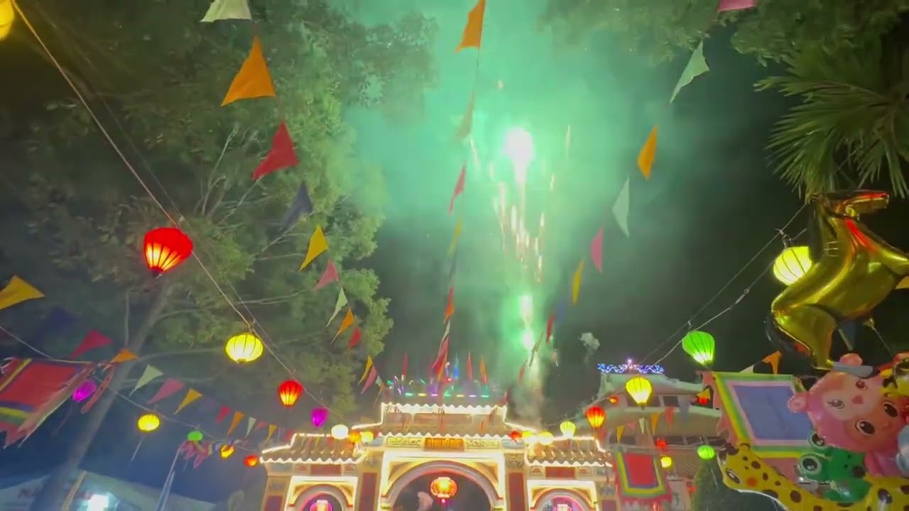 Màn bắn pháo hoa tuyệt đẹp nhân ngày cúng đình mỹ đức châu phú an giang 