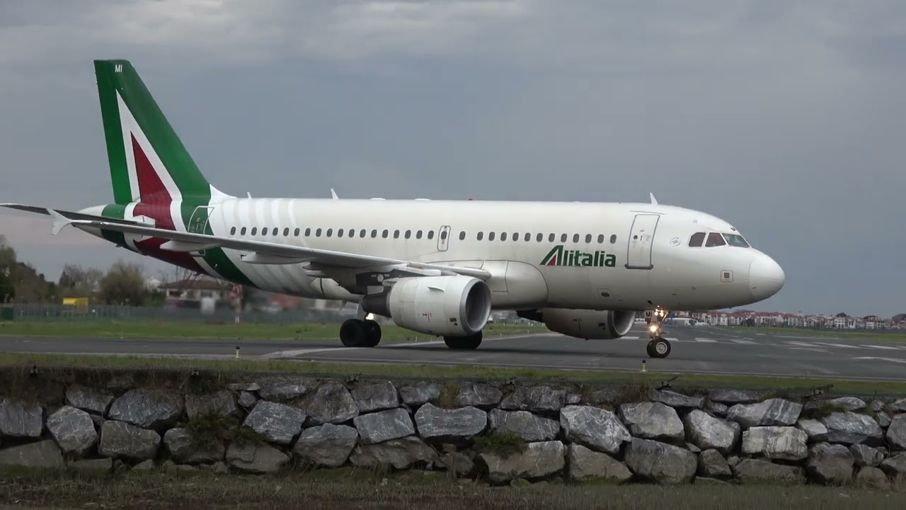 Airbus A319 -ITA Airways (ex ALITALIA)- (EI-IMI) aterrizaje San Sebastián