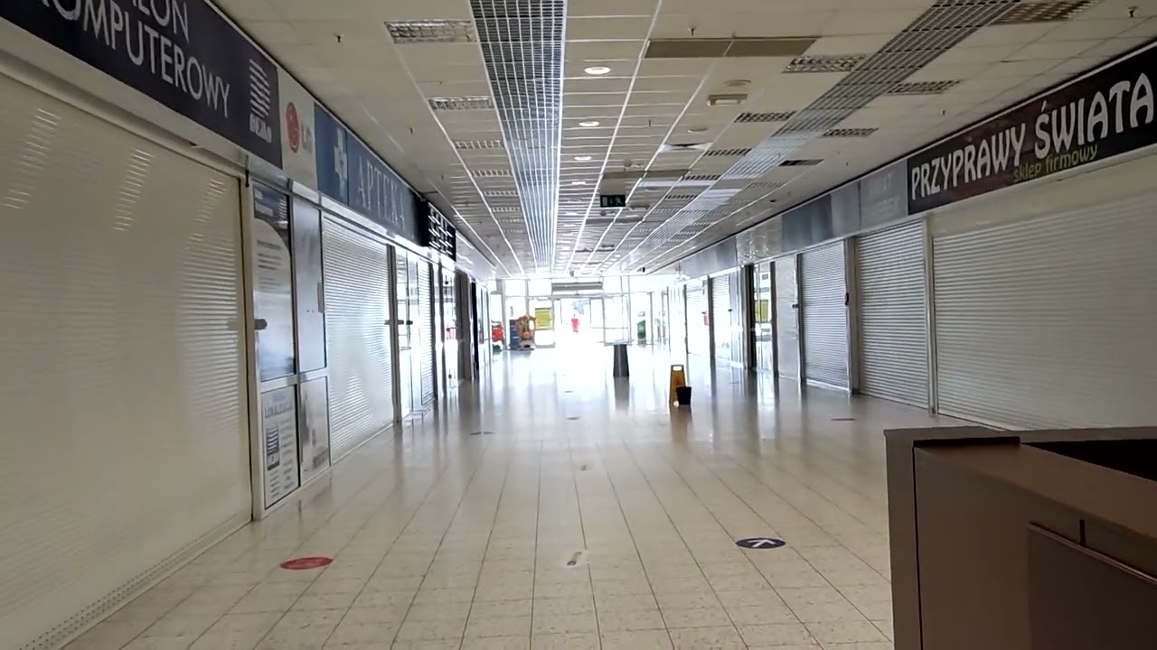 HIT Tesco Gdynia Chylonia opuszczony hipermarket przy Kcyńskiej w Gdyni. Zlikwidowany market