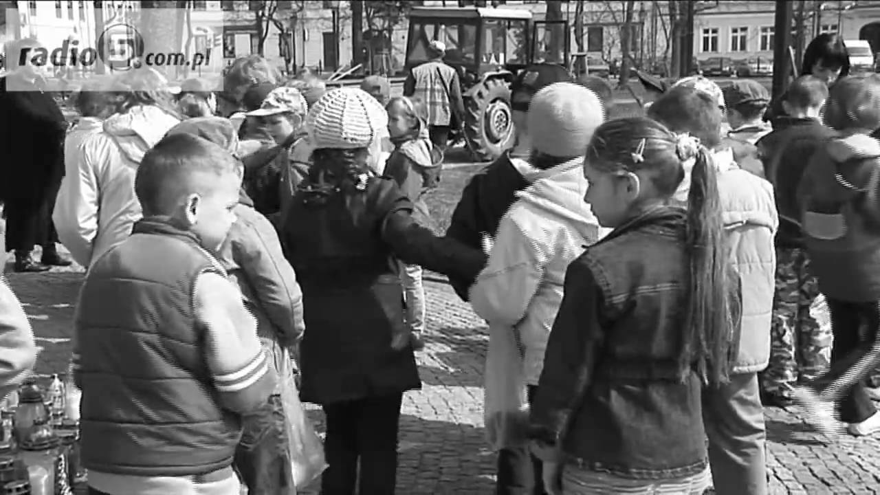 Suwałki: Najmłodsi składają hołd