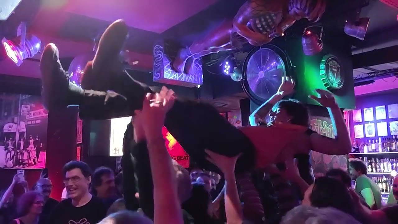 NIX & THE NOTHINGS - CAVEYARD. Live in Madrid (25-2-26). Sala Fun House Music Bar. 