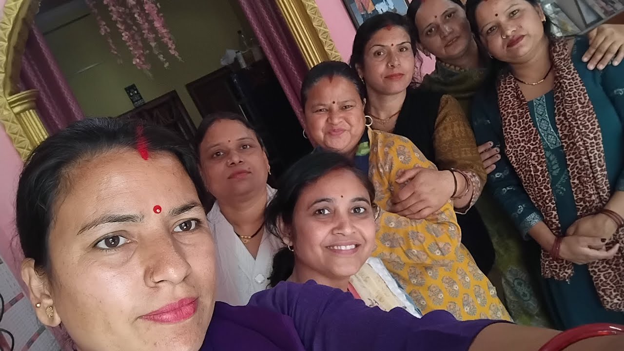 आज थी हमारी किटी पार्टी खूब मजे किये हमनें #😍🎊#🎉😊#🤩