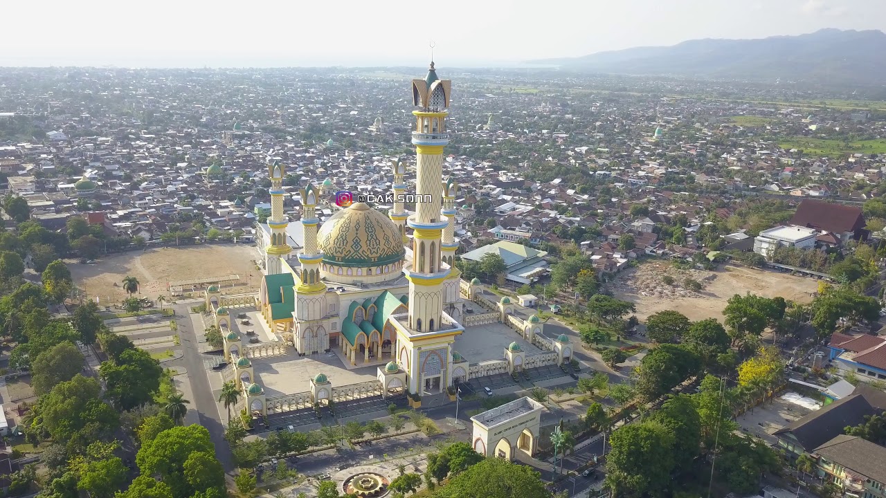 Masjid Super Besar dan Megah di NTB - Islamic Centre Lombok | Aerial Video 4K