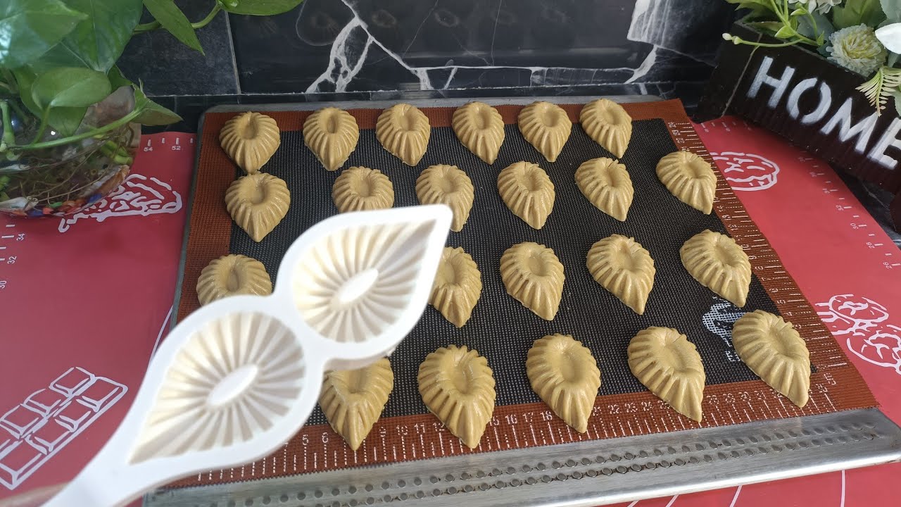 لي مجربتش غريبية الكوكاو بهاد الطريقة مجربت والو بمكون سحري مستحيل تهبط فالفرن👌مننصحكش طراطيها