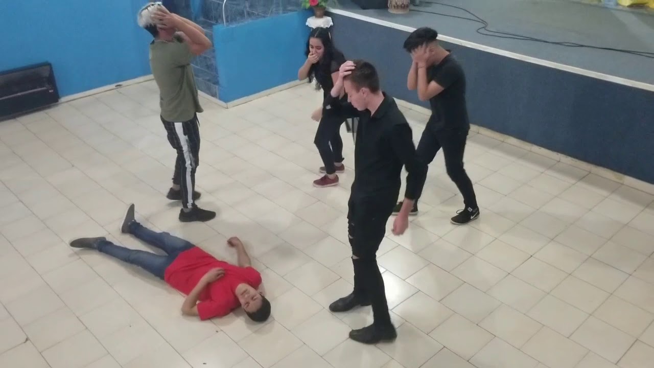 Cada Día Oro Por Ti (Remix) - Obra de teatro del Día de las Madres