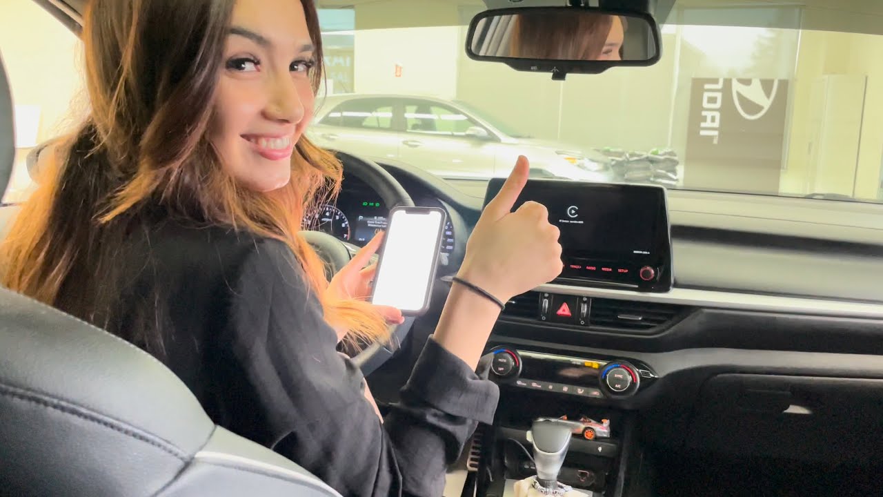 Попробуйте беспроводные адаптеры CarPlay, чтобы вам не пришлось этого делать! - Kia Hyundai Class