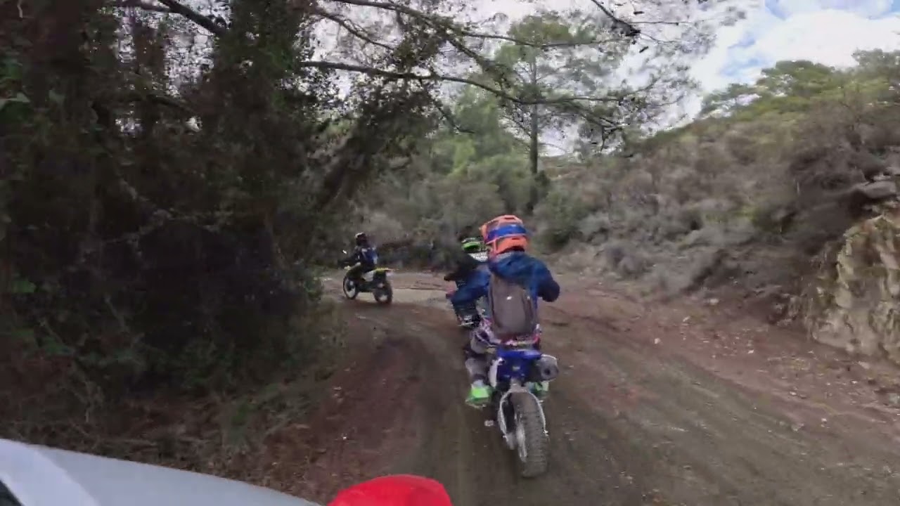 enduro red fun day 2026 - bikes are best in the mud