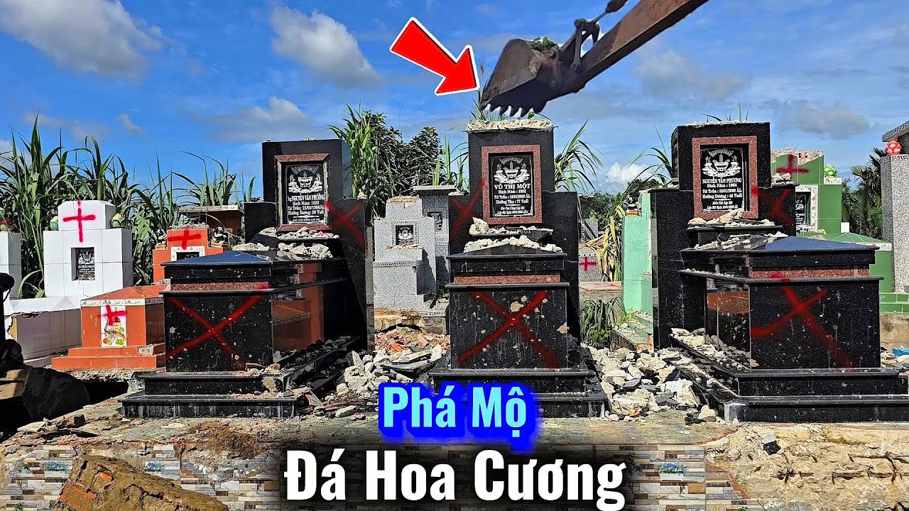 Tài xế xe cuốc phá 3 ngôi mộ đá hoa cương 