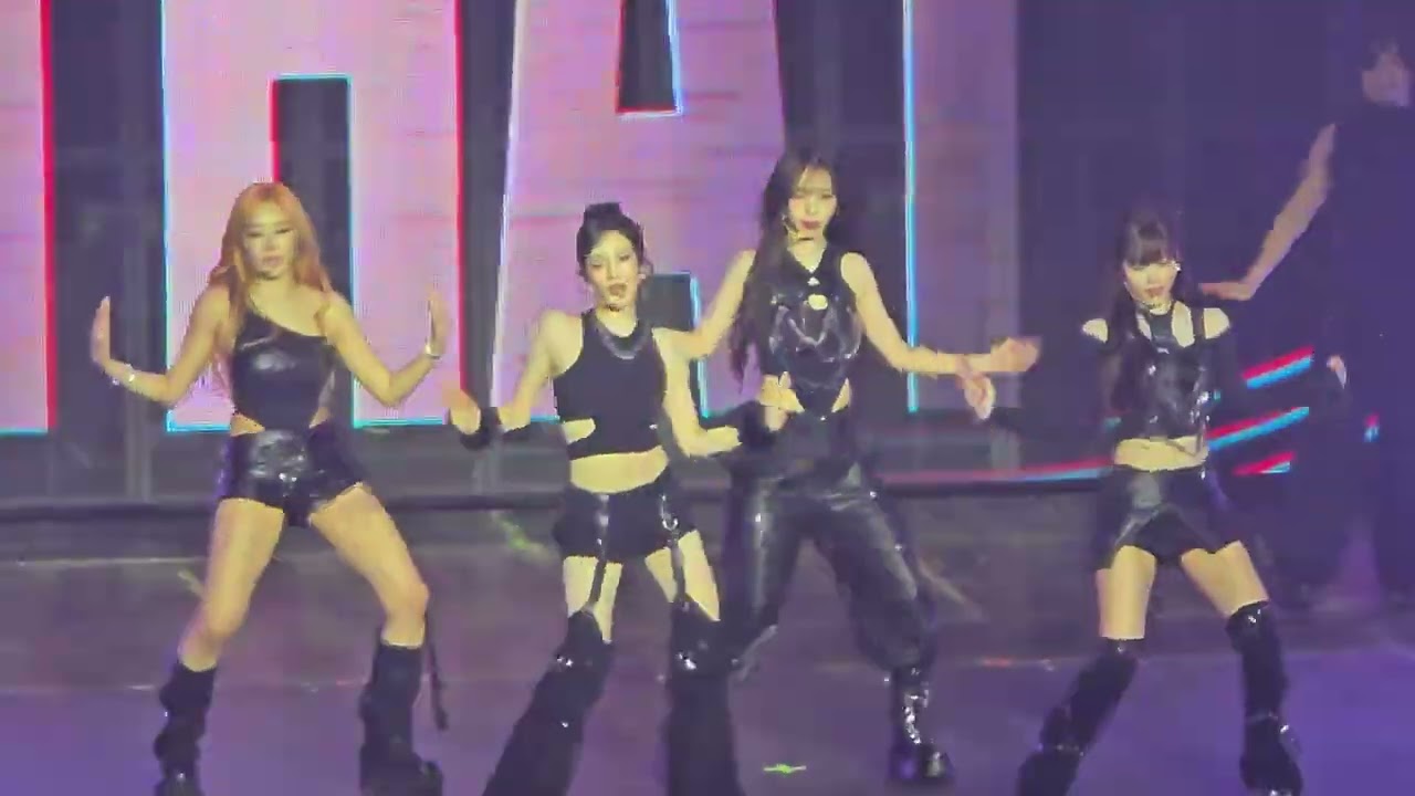 Aespa performs 