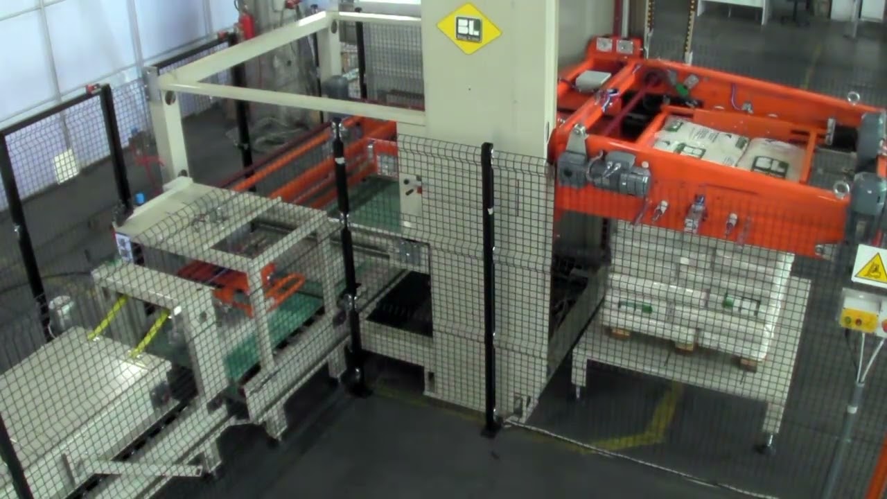 Low Level Feed Palletizer Demonstration - Bags